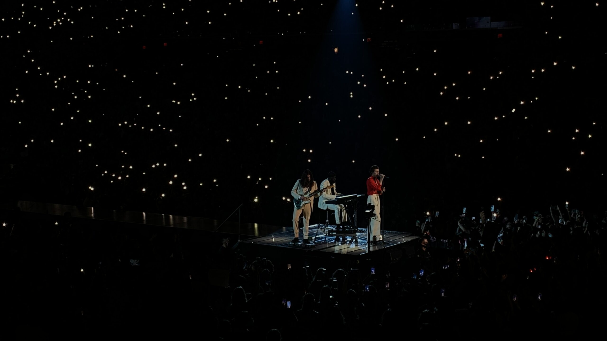 Harry Styles performing in Sunrise, FL for Love On Tour