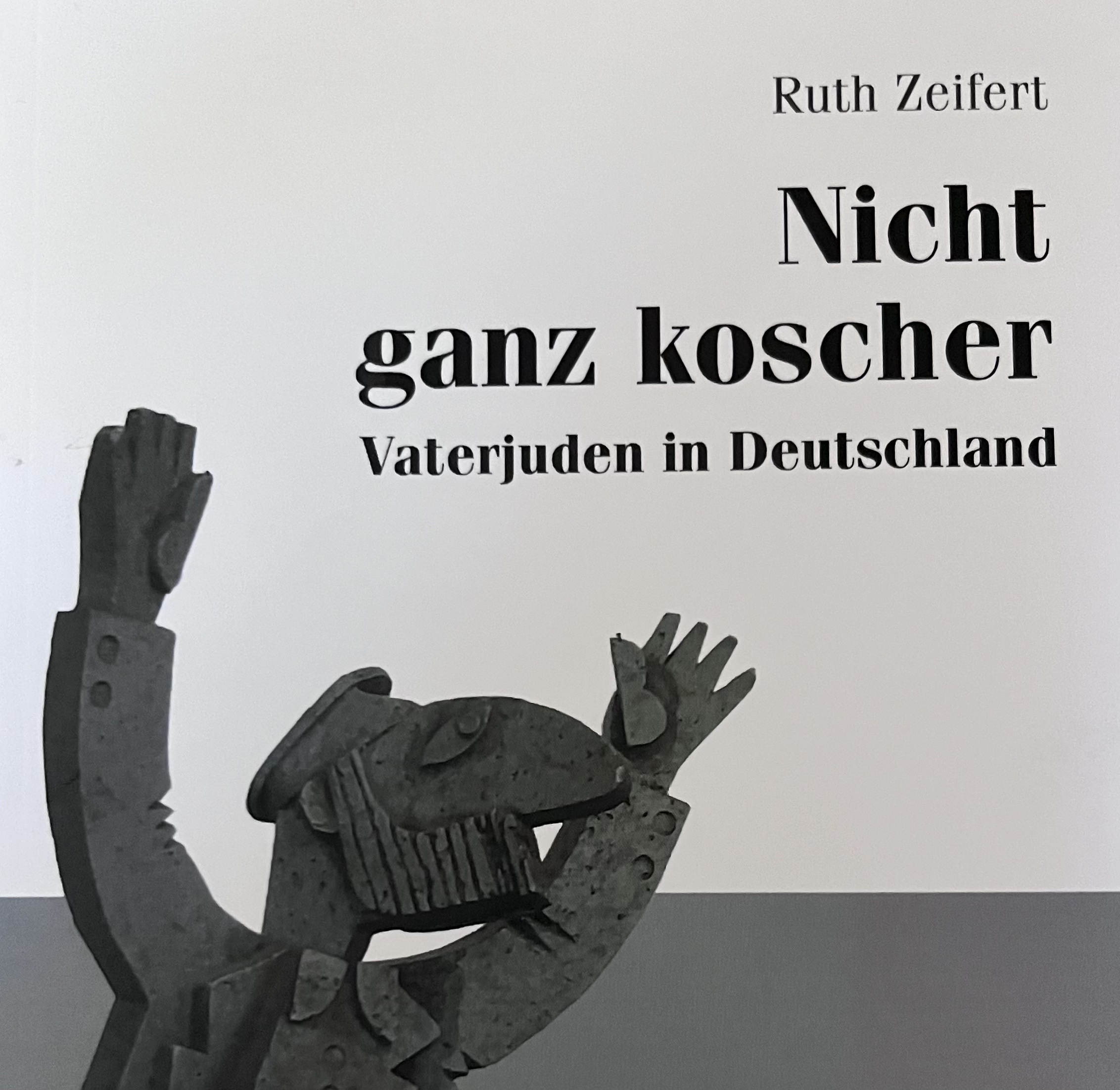 An image of the book "Nicht ganz Koscher" written by Dr. Ruth Zeifert, which translates to "not quite kosher."